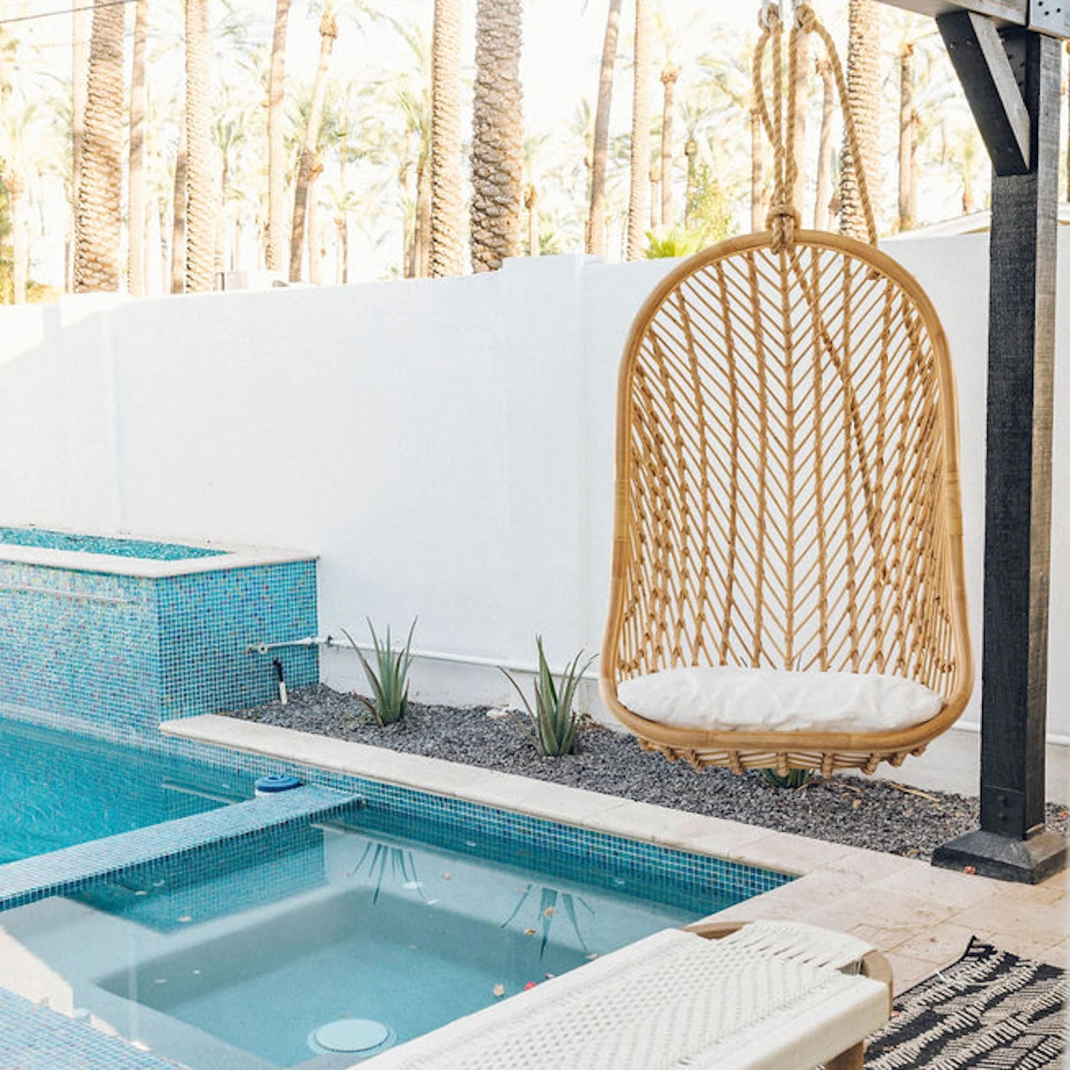 Camille Hanging Chair - Image 4