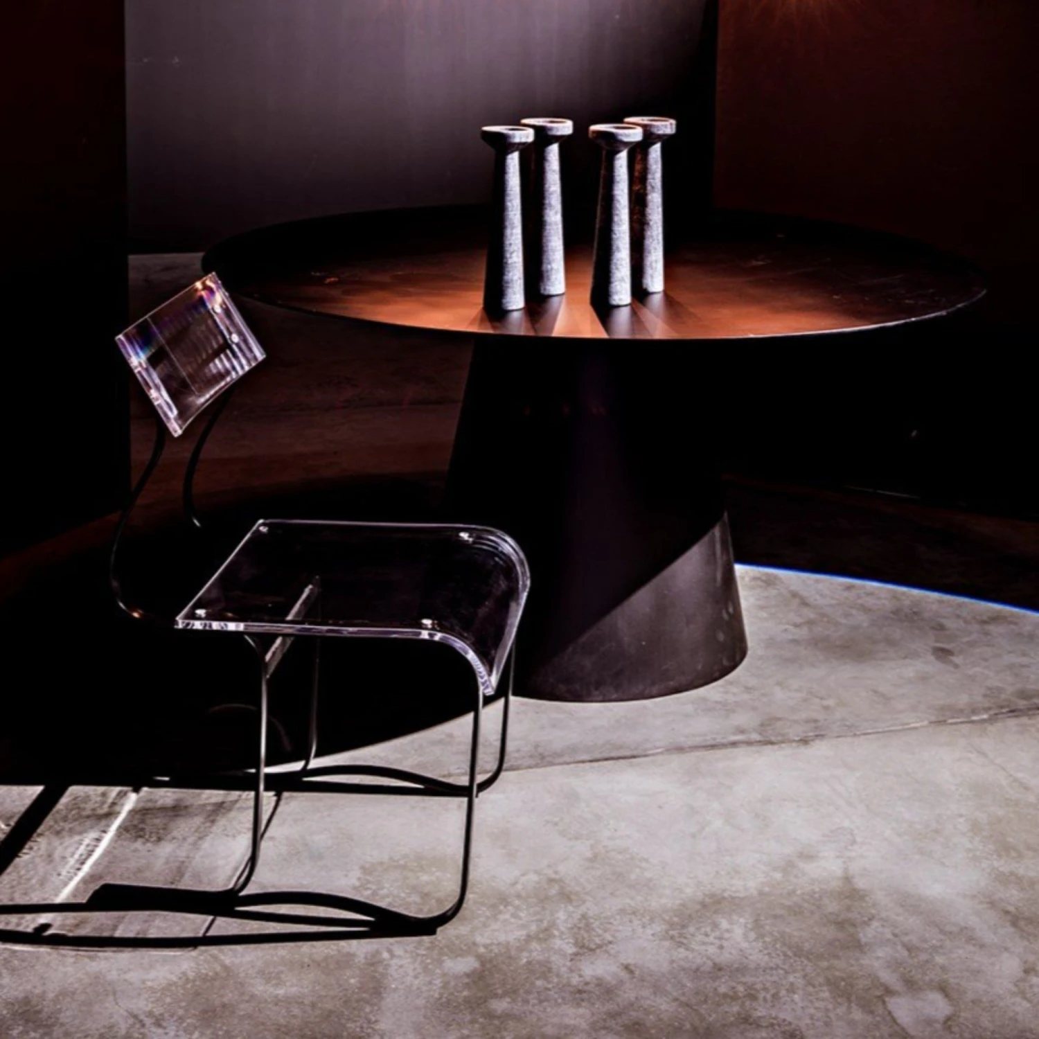 Noir Vesuvius Dining Table - Image 3
