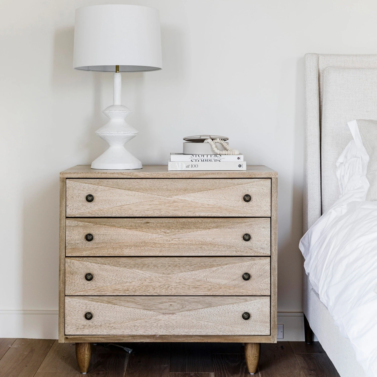 Noir Diamond Chest - Image 5